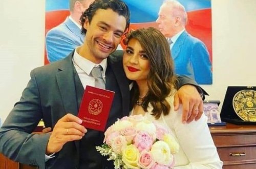 Сын Ван Дамма, женившийся на азербайджанской пианистке, поддержал Азербайджан в военный период - ФОТО