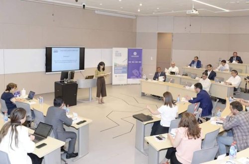 “Mediada islahatlara doğru” mövzusunda silsilə seminarlar davam edir