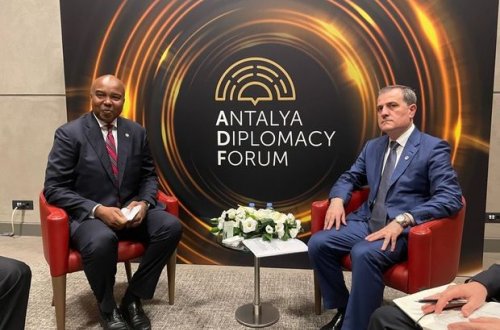 Ceyhun Bayramov Mohamed Abdirizak ilə görüşüb