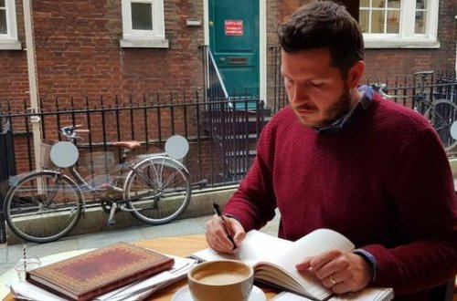 10 ildir ki, yaddaşını itirən gənc bir mahnı ilə hər şeyi xatırladı - FOTO