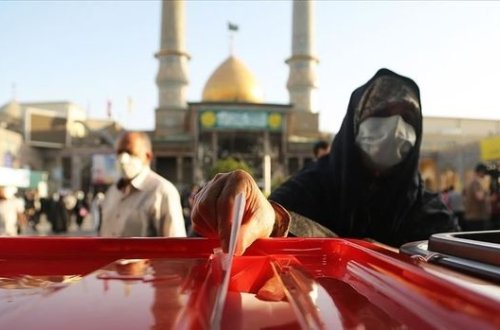 Жители Ирана 19 часов выбирали нового президента страны