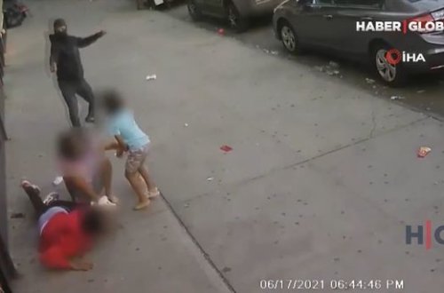 Küçədə azyaşlıların gözü qarşısında təqib etdiyi şəxsi güllələdi - VİDEO