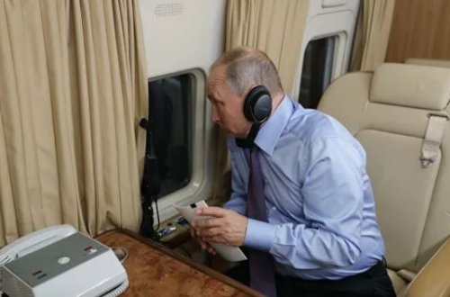 Putinin təyyarədəki kabinetindən görüntülər yayıldı – VİDEO