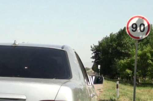 Sürücü 90-lıq yolda 86 ilə radara düşdü: müəmmalı protokol - VİDEO