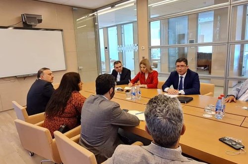 Əhməd İsmayılov Aljazeera Media İnstitutunun nümayəndə heyəti ilə görüşüb