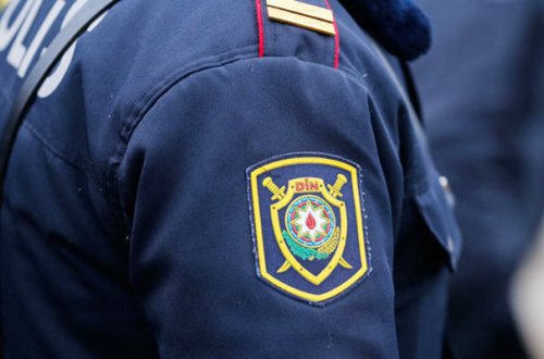 Polis əməkdaşı xidməti silahla özünü güllələdi