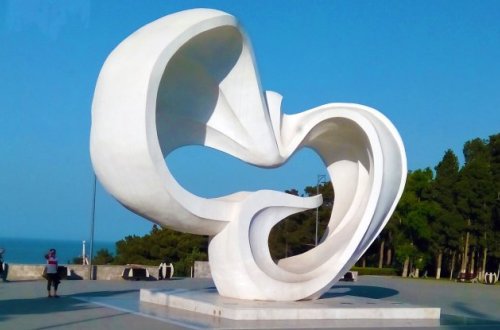 İcra Hakimiyyəti 2 milyonluq tenderi “10 manatlıq” şirkətə verib