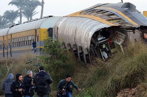 Misirdə qatar avtobusla toqquşdu: 4 ÖLÜ