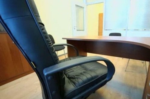 Azərbaycanda 48 yaşlı məmur ofisdə qəfildən öldü