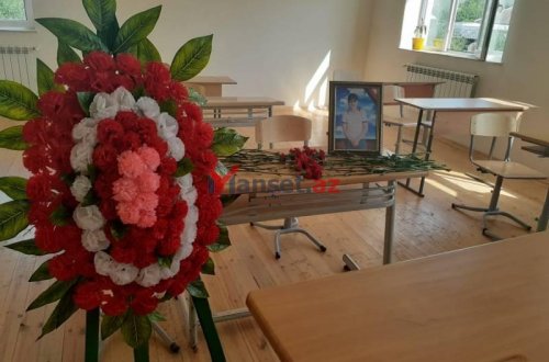 Azərbaycanda 8-ci sinif şagirdi 