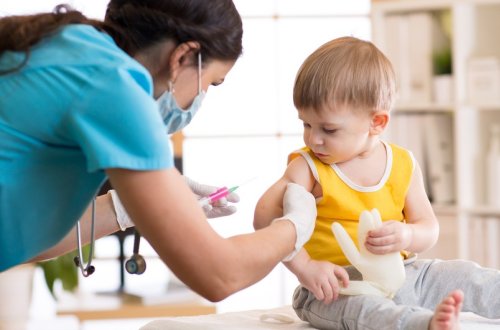 ÜST: Uşaqlar da koronavirusdan peyvənd edilməlidir