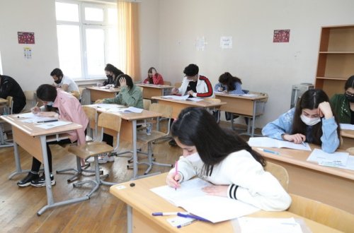 Bu gün 2 432 abituriyent imtahan verəcək