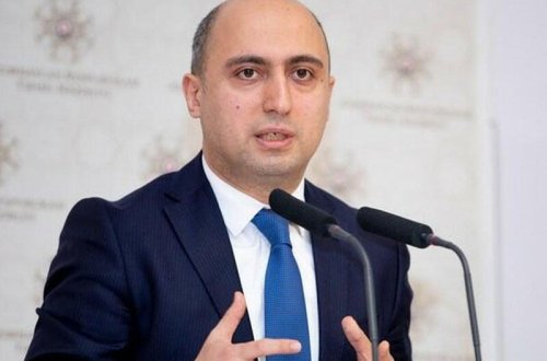 Nazir qayınatanı çıxardı, yerinə kürəkənini gətirdi