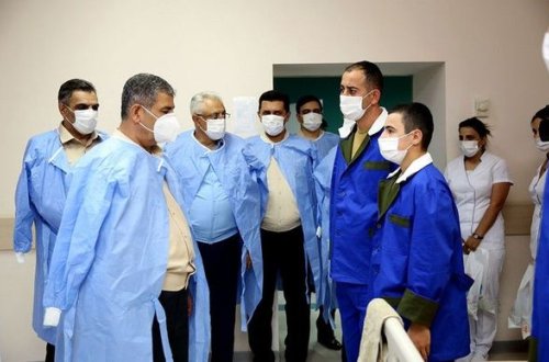 Müdafiə naziri hərbi hospitalda olub – VİDEO