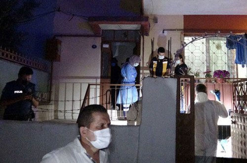 İzmirdə ailə cinayəti: Qız evlənmək istəməyən anasını öldürdü - FOTO