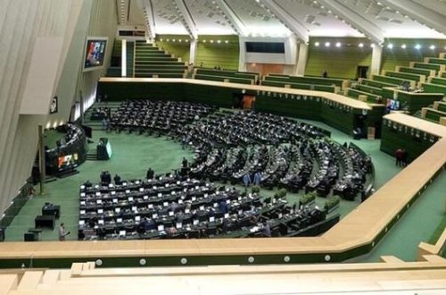 İranda qadağan olunmuş sosial şəbəkələrdən istifadə edənlər həbs oluna bilər