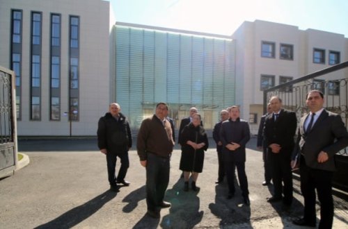 Qazaxda ÖLÜNÜ DƏ SOYURLAR... - NARAZILIQ!