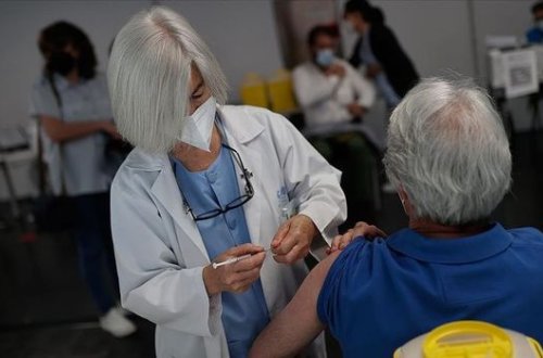 Dünya əhalisinə vurulan vaksinlərin sayı açıqlandı