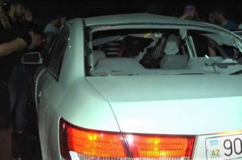 Bakıda yol qəzası zamanı sürücü özünü avtomobildən yerə atdı - VİDEO