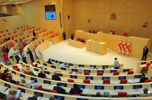 Gürcüstan parlamenti genişmiqyaslı seçki islahatını təsdiq edib