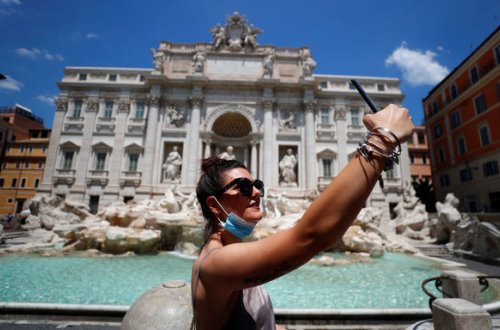 Daha bir Avropa ölkəsində maska məcburiyyəti qaldırılır