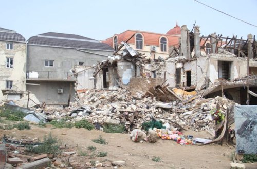 Gəncədə erməni terrorundan zərər çəkənlərə mənzillər verildi