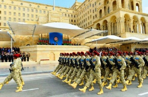 18 yaşdan yuxarı oğlanlar Azərbaycan Ordusuna TOPLANMAĞA BAŞLADI - Prezidentin sərəncamı İŞƏ DÜŞDÜ