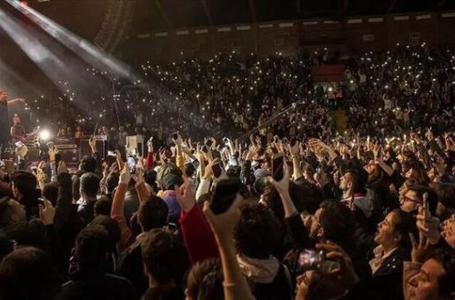 Türkiyədə karantin qadağaları yumşaldıldı