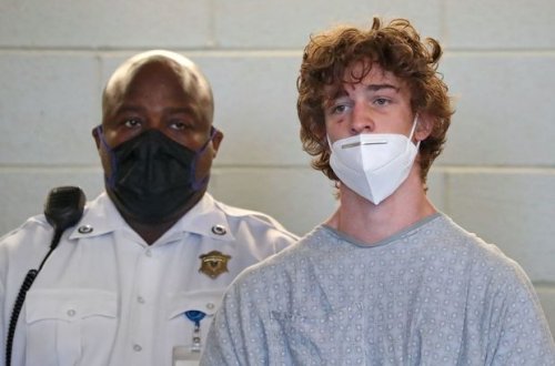 Sərxoş atasının bədənindən cinləri qovmaq adı ilə onu qətlə yetirdi - FOTO