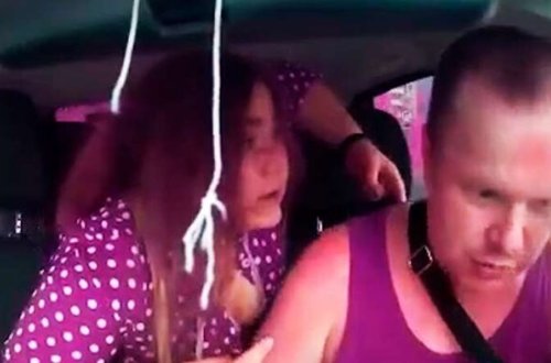 Qadın müştəri hisslərinə hakim ola bilmədi: Sürücüyə qarşı utancverici əməl-VİDEO