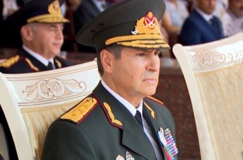 Vilayət Eyvazov rəis müavinini İŞDƏN ÇIXARDI