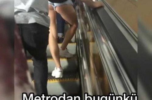 Bakıda biabırçılıq - Gənc qadın yarı-çılpaq metroya düşdü (Foto)