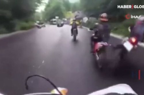 Özü yol kənarındakı lövhəyə, idarə etdiyi motosiklet isə ata çırpıldı - ANBAAN VİDEO