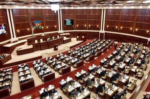 Milli Məclisin iclası təxirə salındı