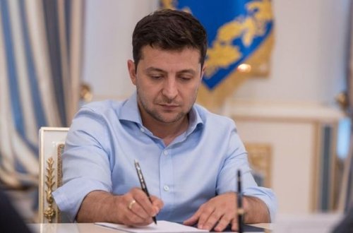 Zelenski soydaşımızı medalla təltif etdi