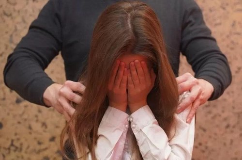 Sosial şəbəkədə tanış olduğu məktəblini zorladı - Barəsində axtarış elan olundu - FOTO