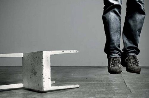 Azərbaycanda məktəbli İNTİHAR ETDİ - ŞOK SƏBƏB