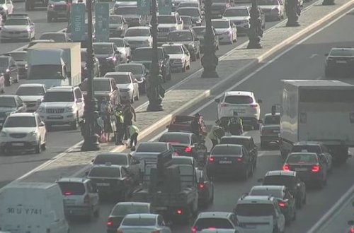 Bakının mərkəzində qəza sıxlıq yaratdı - FOTO