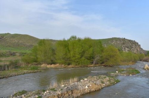 Azərbaycan diasporundan Oxçuçayı çirkləndirən Almaniya şirkətinə ETİRAZ - FOTO