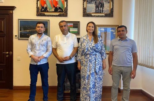 Qənirə Paşayeva “Maqsud Şeyxzadə: azadlığa can atan şair” filminin yaradıcı heyətinin üzvləri ilə görüşüb