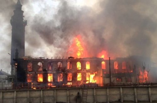 В Азербайджане братья подожгли две мечети ради пожертвований верующих