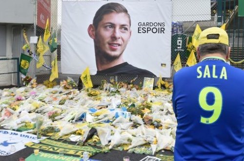 Təyyarə qəzasında ölmüş məşhur futbolçunun bacısı intihara cəhd etdi - FOTO