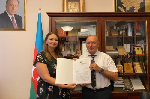 Qənirə Paşayeva Əməkdar jurnalist, yazıçı-publisist Varis Yolçiyevi yubileyi münasibəti ilə təbrik edib