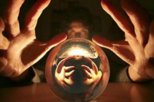 ŞOK ƏMƏLİYYAT! Gənc qızların içinə cin girdiyini deyib onlarla yatan FALÇI ÇİNGİZ TUTULDU