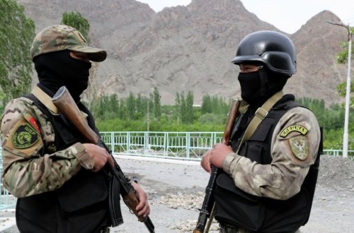 Qırğızıstanla Tacikistan arasında atışma: 2 yaralı