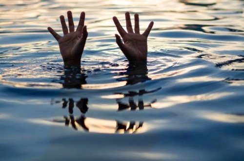 Kürdə iki nəfər batıb