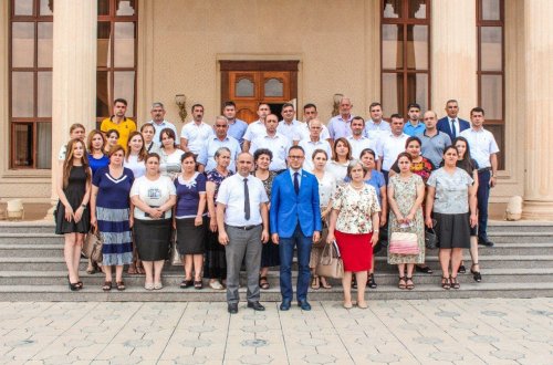 Deputat təhsil işçiləri ilə görüşdü