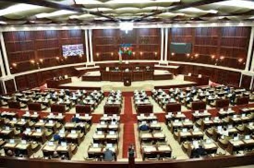 Tətilə gedən deputatlar nə qədər istirahət pulu ALACAQLAR?