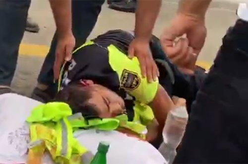 Yol polisi qəzada ağır xəsarət aldı - Video
