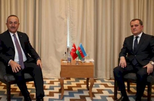 Mövlud Çavuşoğlu Ceyhun Bayramovu təbrik etdi